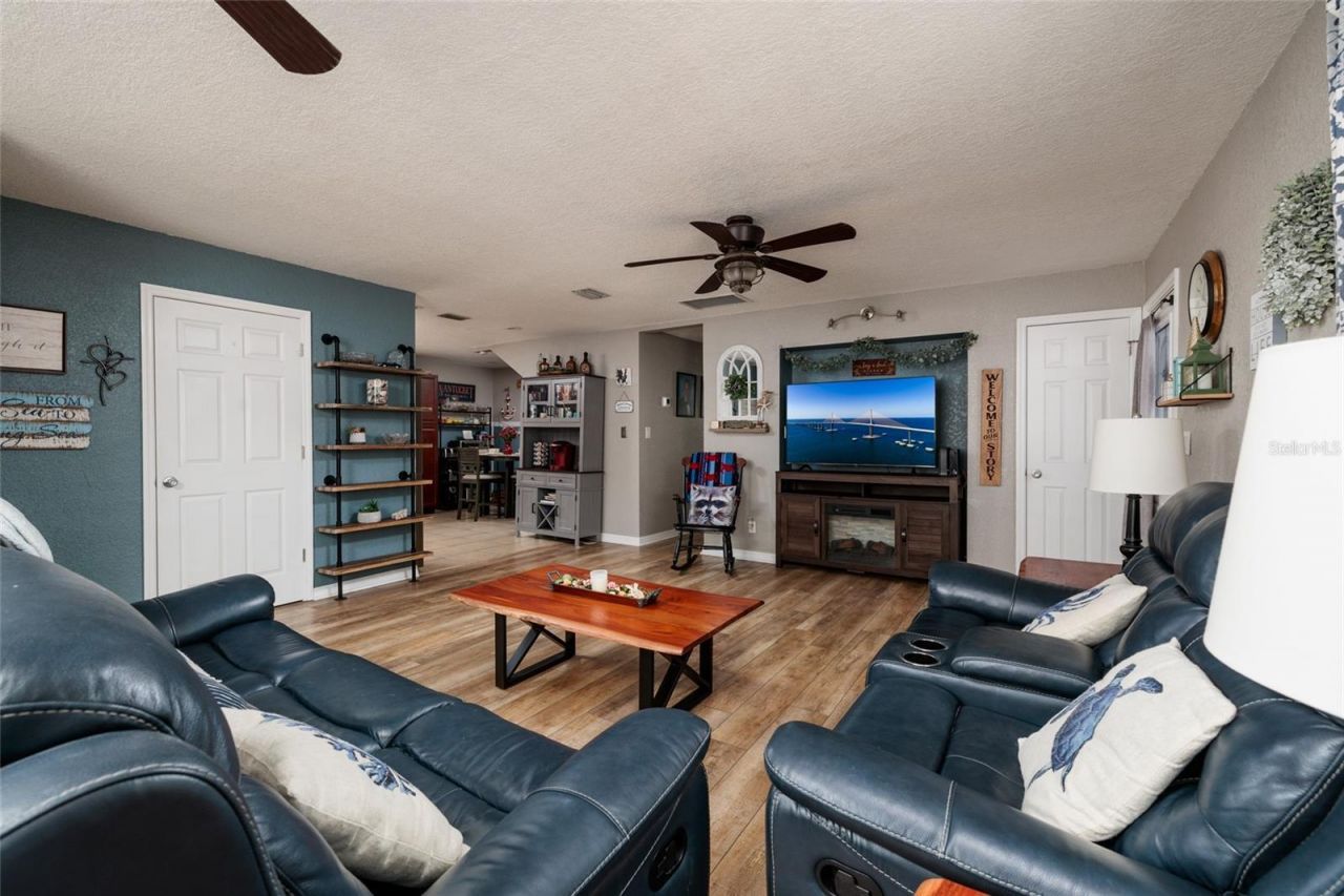 1220 56th Avenue N, Saint Petersburg, FL 33703 Photo