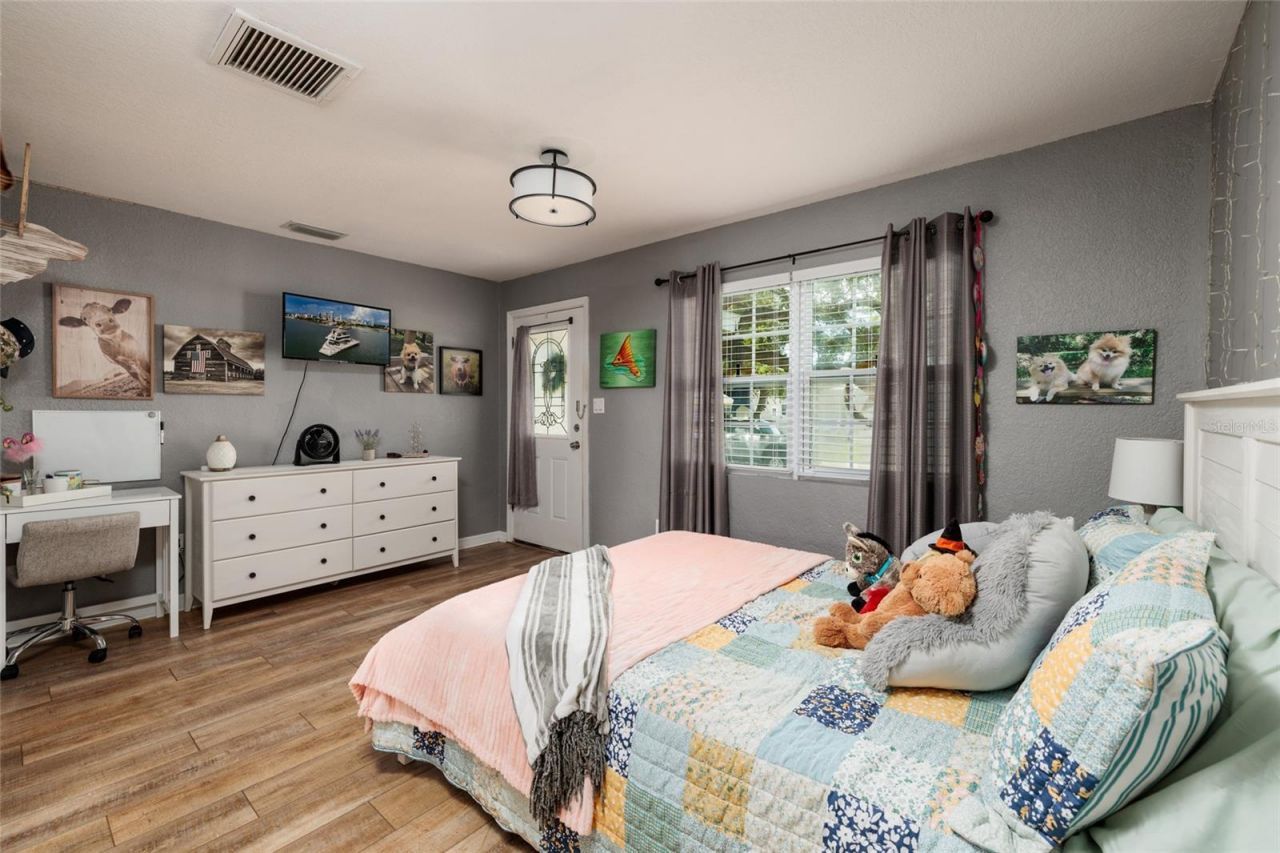 1220 56th Avenue N, Saint Petersburg, FL 33703 Photo