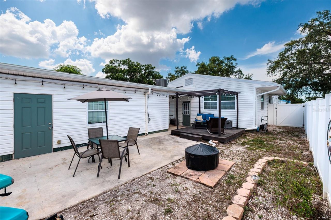 1220 56th Avenue N, Saint Petersburg, FL 33703 Photo