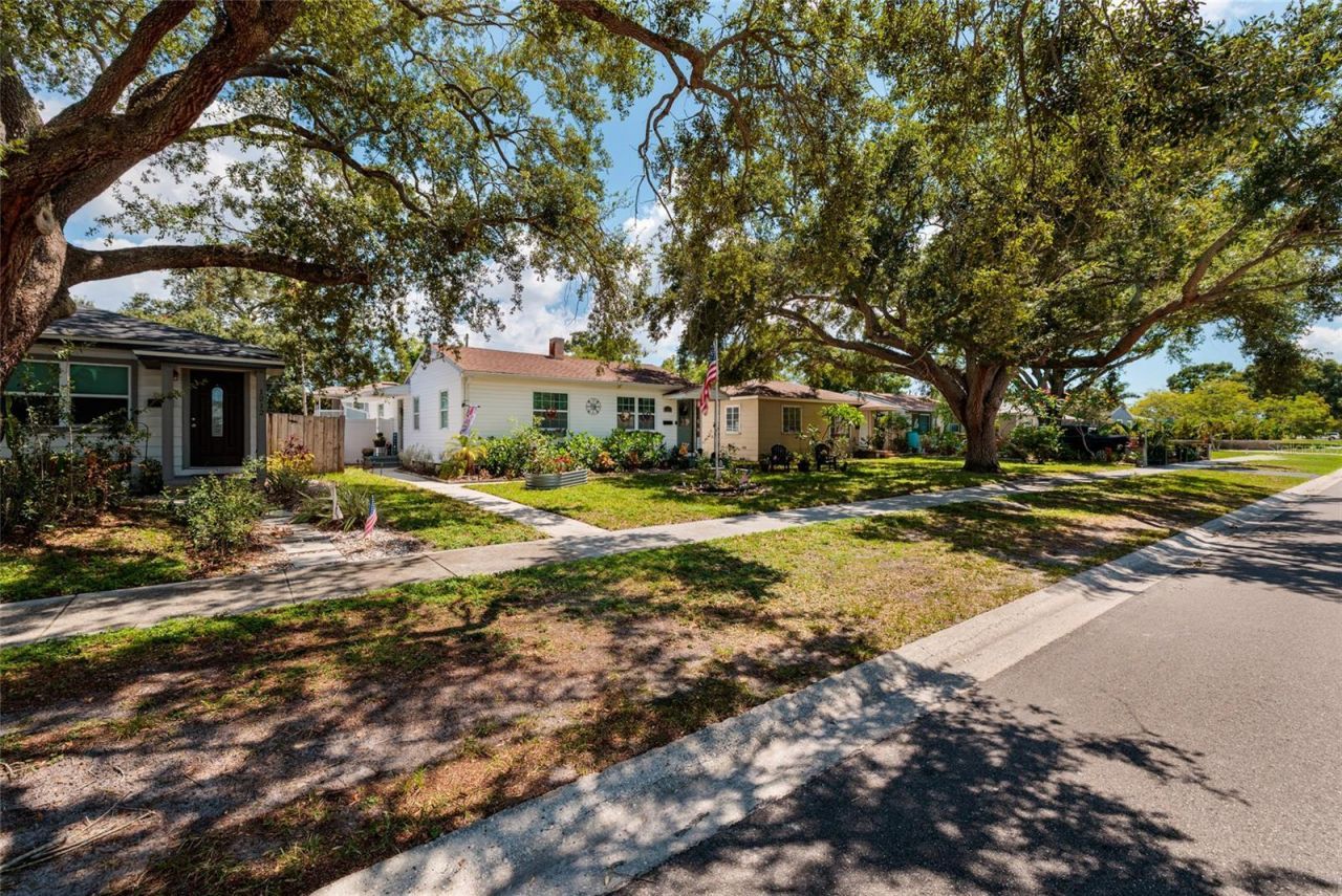 1220 56th Avenue N, Saint Petersburg, FL 33703 Photo