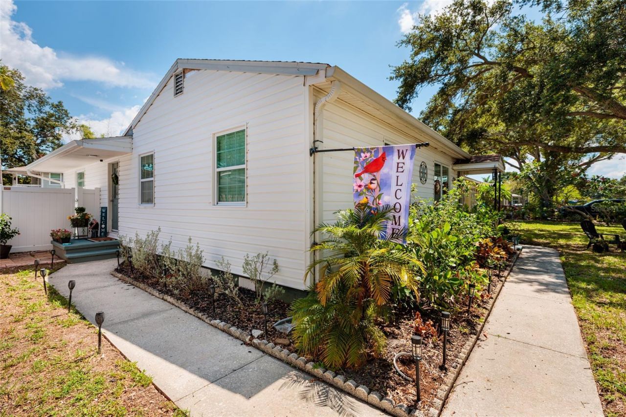 1220 56th Avenue N, Saint Petersburg, FL 33703 Photo