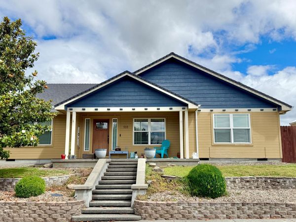 918 Win Way, Eagle Point, OR 97524