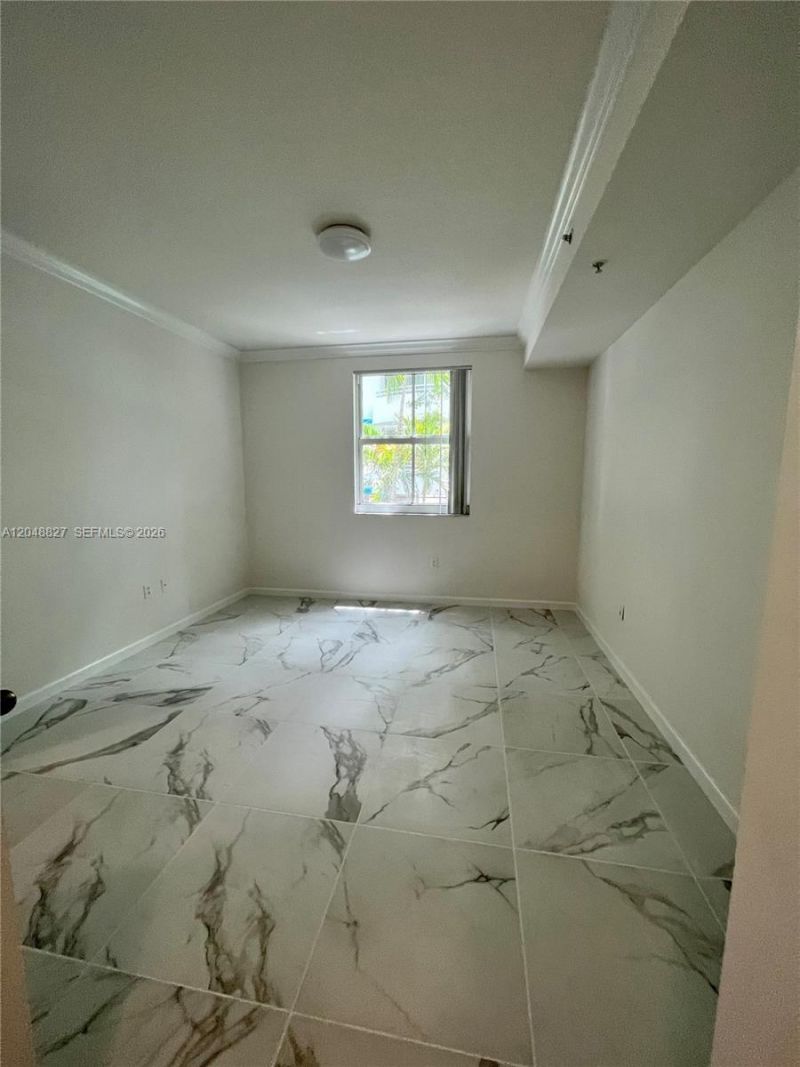 9172 Collins Ave , Unit 214, Surfside, FL 33154 Photo
