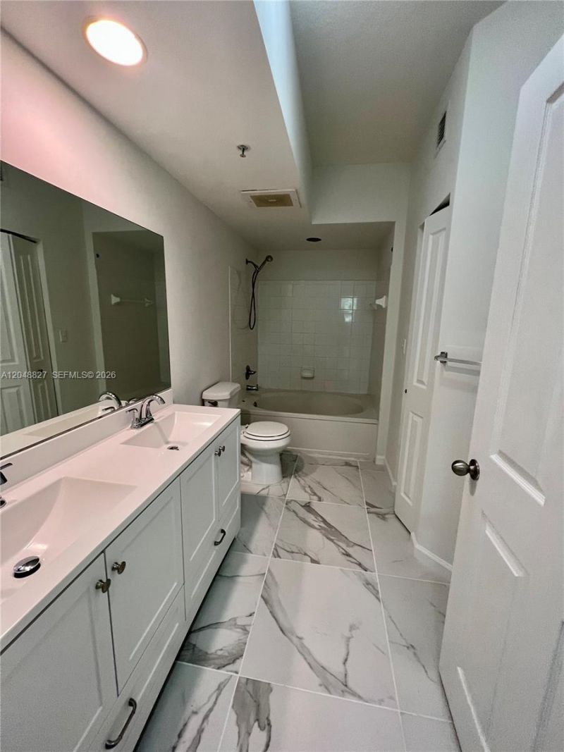 9172 Collins Ave , Unit 214, Surfside, FL 33154 Photo