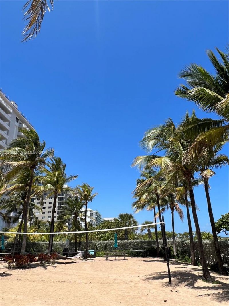 9172 Collins Ave , Unit 214, Surfside, FL 33154 Photo