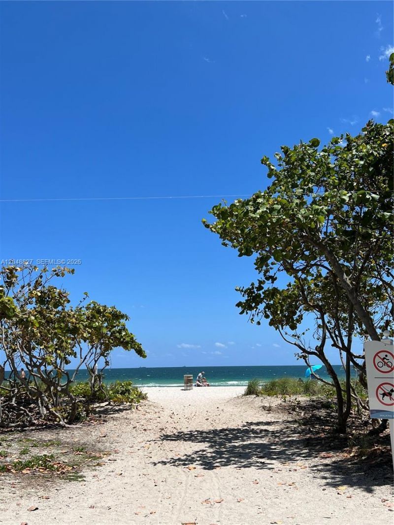 9172 Collins Ave , Unit 214, Surfside, FL 33154 Photo