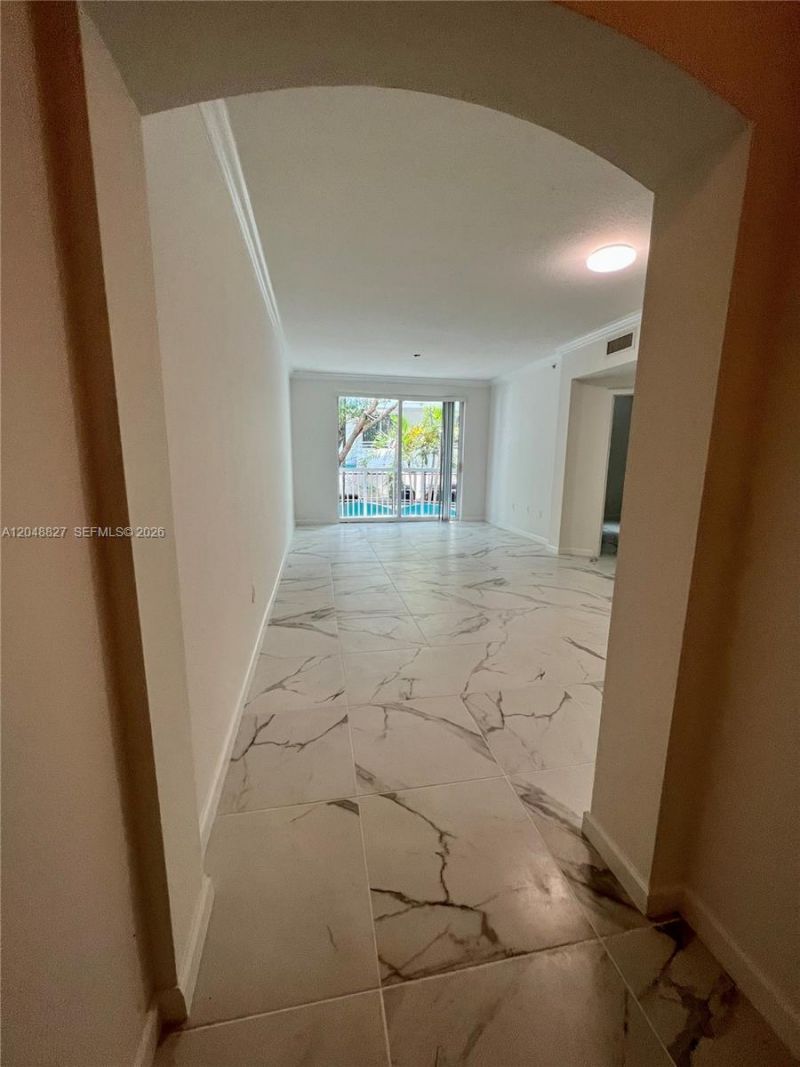 9172 Collins Ave , Unit 214, Surfside, FL 33154 Photo