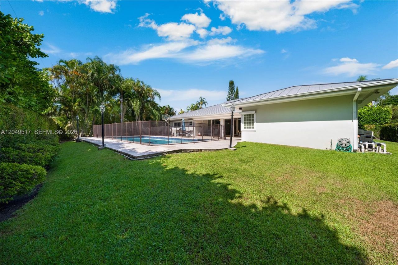 14601 Pompano Dr , Coral Gables, FL 33158 Photo