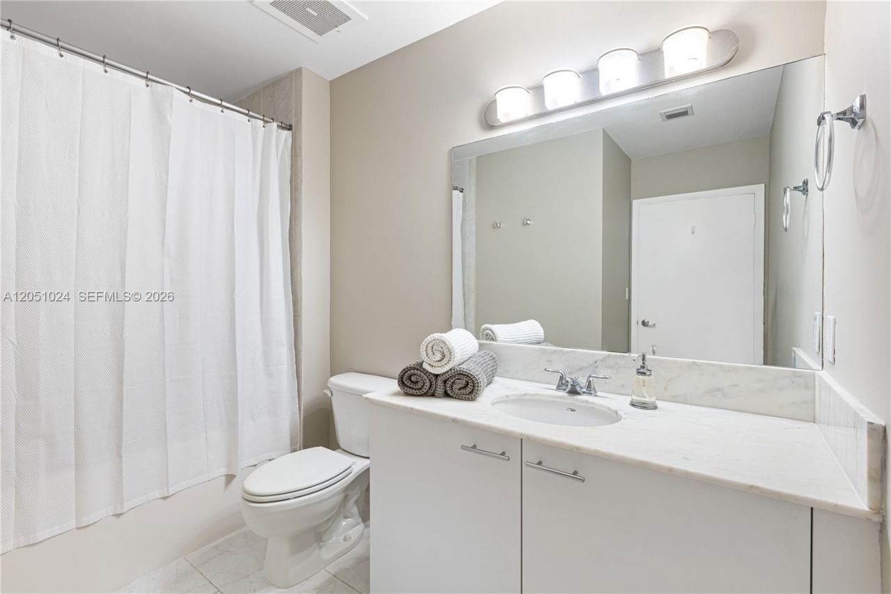 133 NE 2nd Ave, Unit 2101, Miami, FL 33132 Photo
