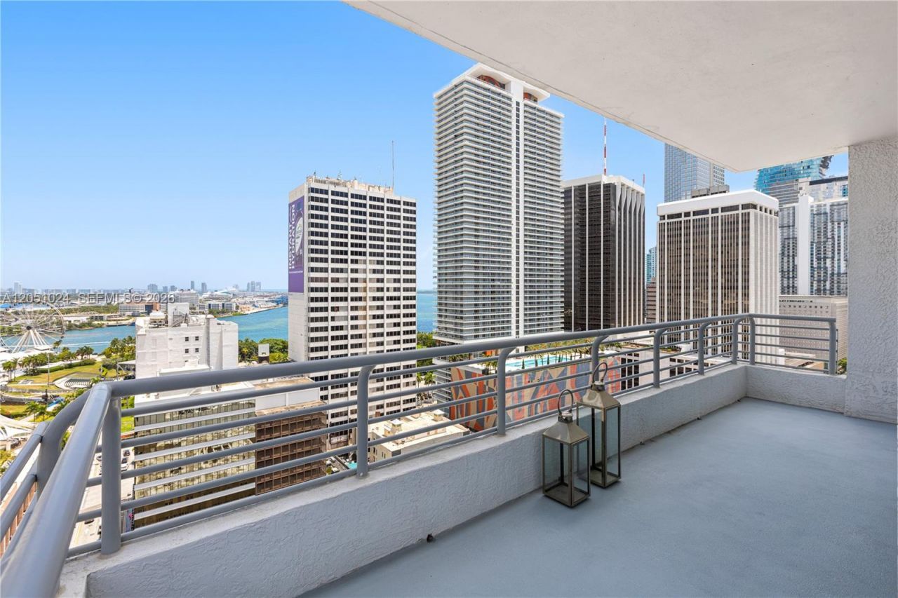 133 NE 2nd Ave, Unit 2101, Miami, FL 33132 Photo