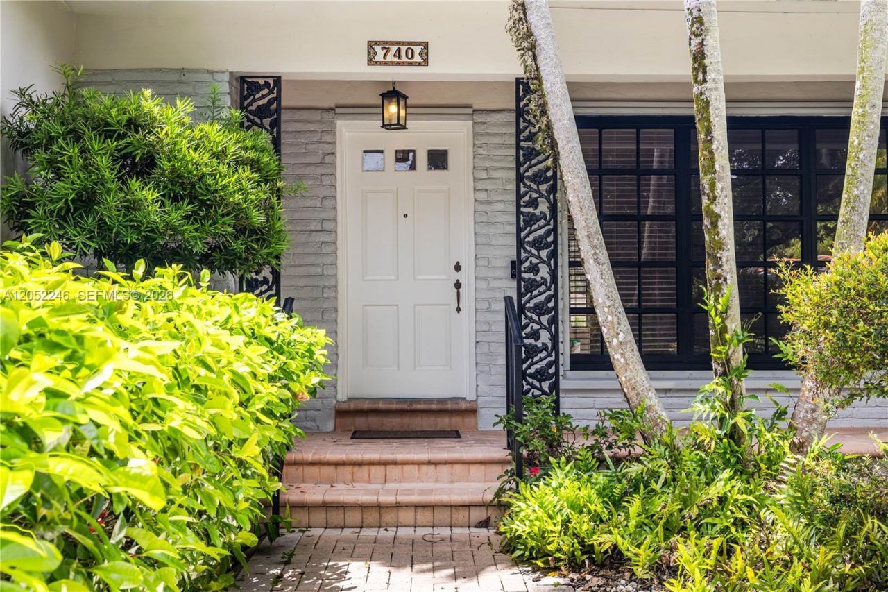 740 Jeronimo Dr, Coral Gables, FL 33146 Photo
