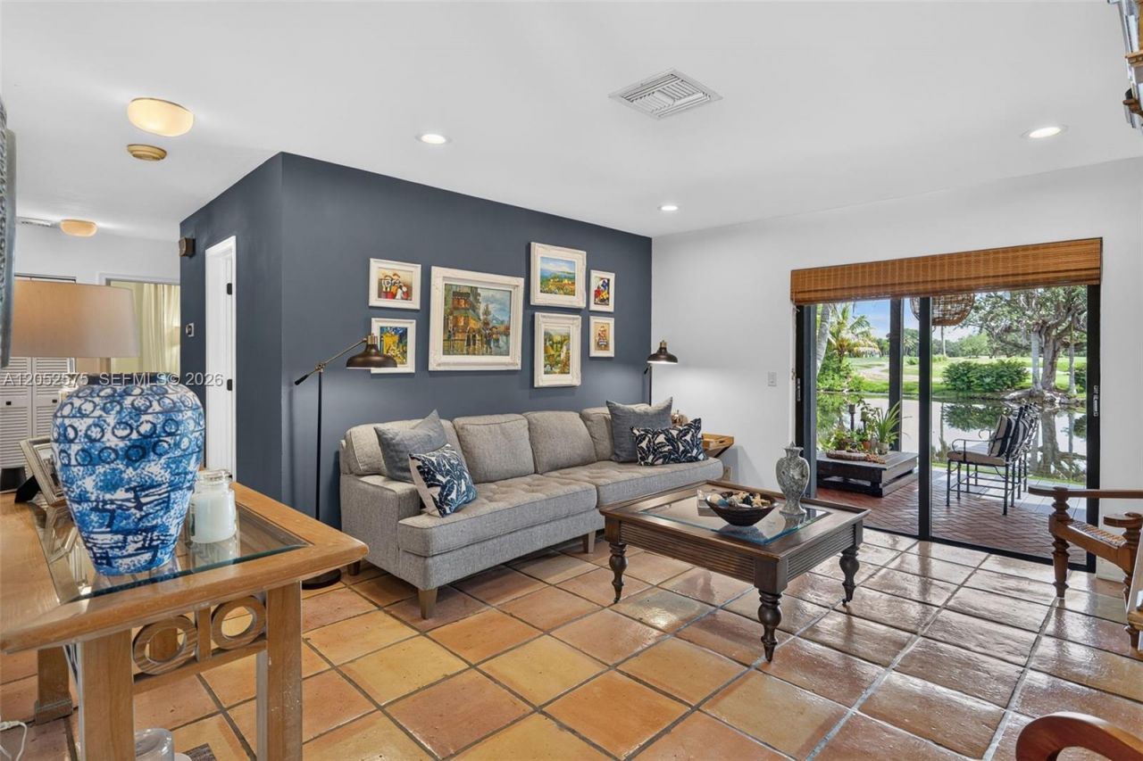 400 Sea Turtle Ter , Plantation, FL 33324 Photo