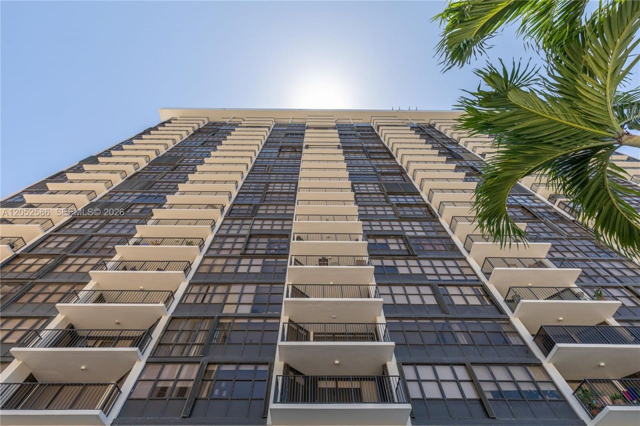 1901 Brickell Ave , Unit B1903, Miami, FL 33129 Photo