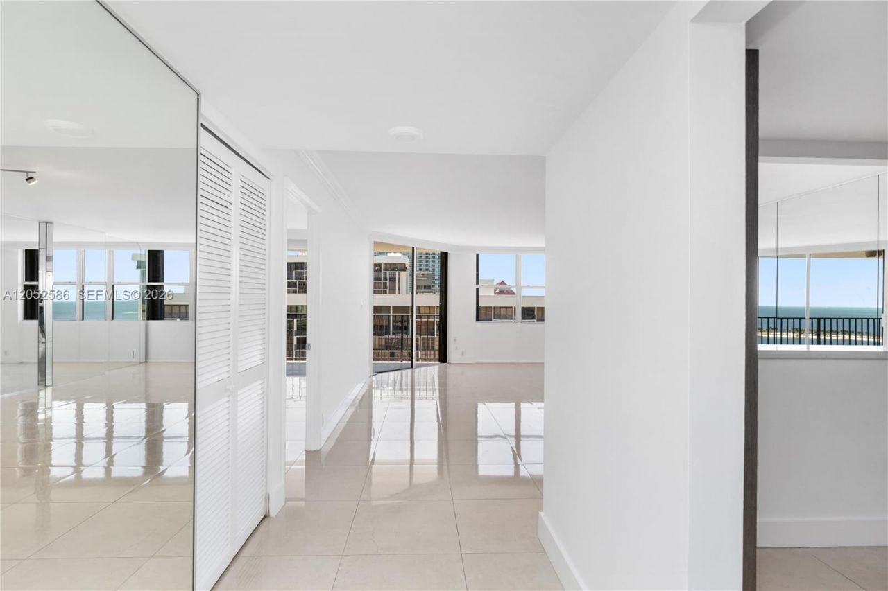 1901 Brickell Ave , Unit B1903, Miami, FL 33129 Photo