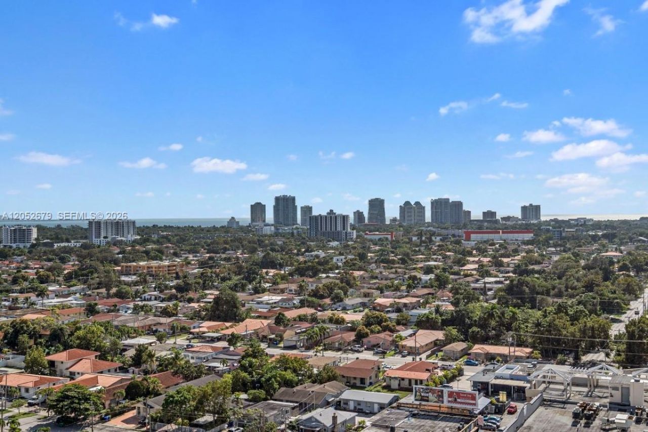 3232 SW 22nd St , Unit 1701, Miami, FL 33145 Photo
