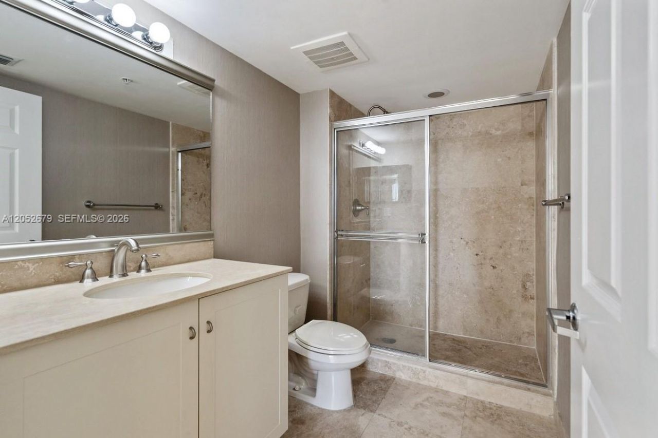 3232 SW 22nd St , Unit 1701, Miami, FL 33145 Photo
