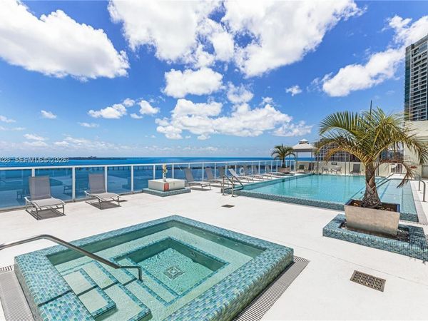 218 SE 14th St , Unit 1004, Miami, FL 33131