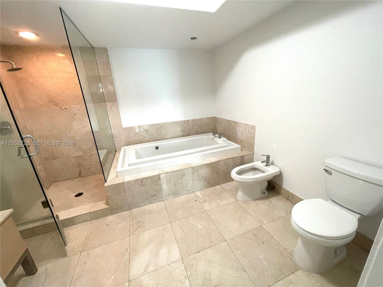 218 SE 14th St , Unit 1004, Miami, FL 33131 Photo