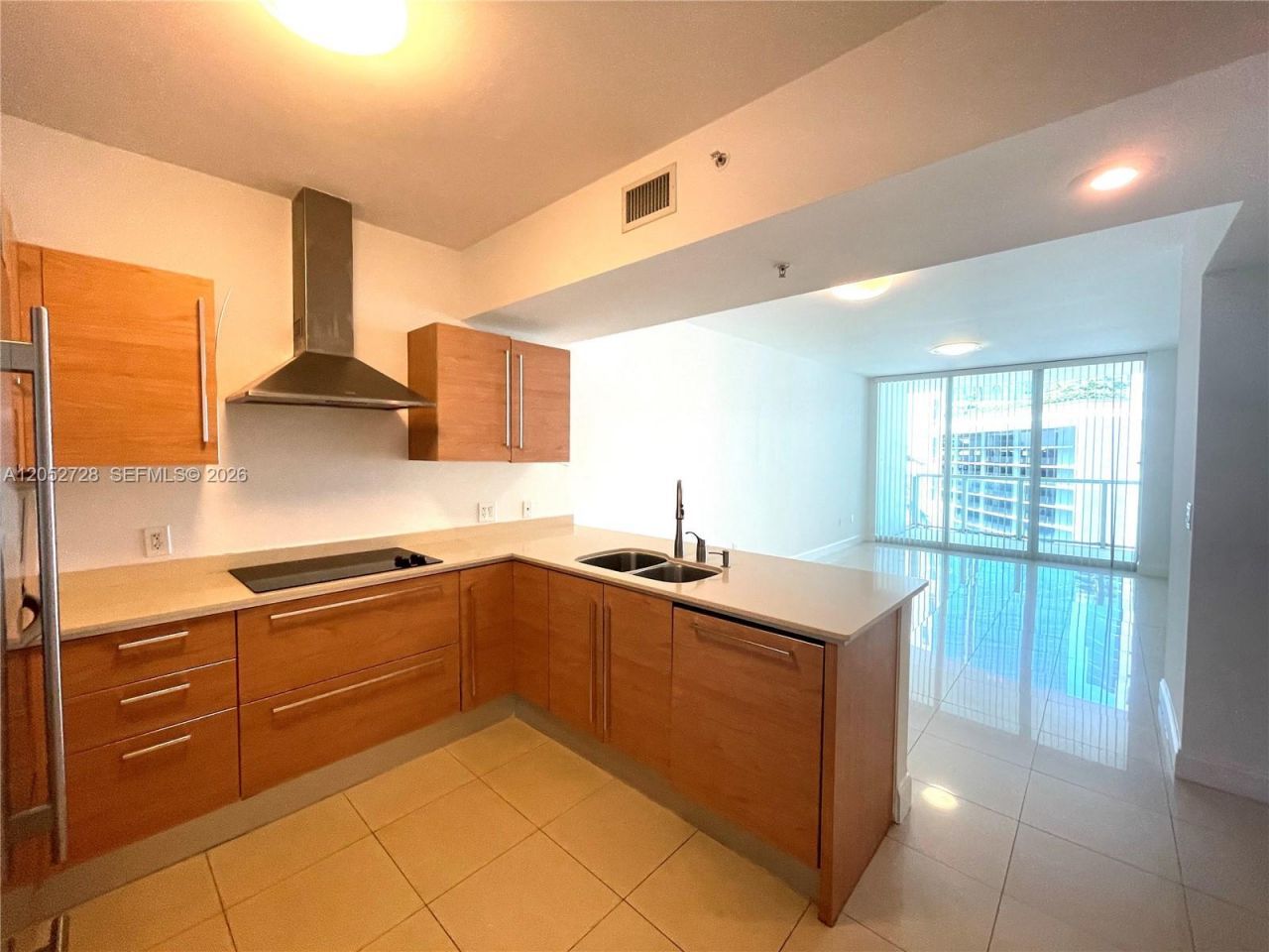 218 SE 14th St , Unit 1004, Miami, FL 33131 Photo