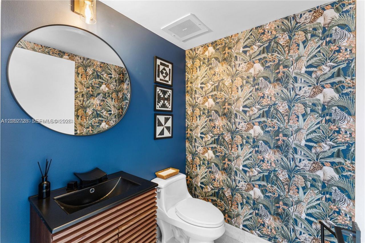 218 SE 14th St , Unit 1004, Miami, FL 33131 Photo