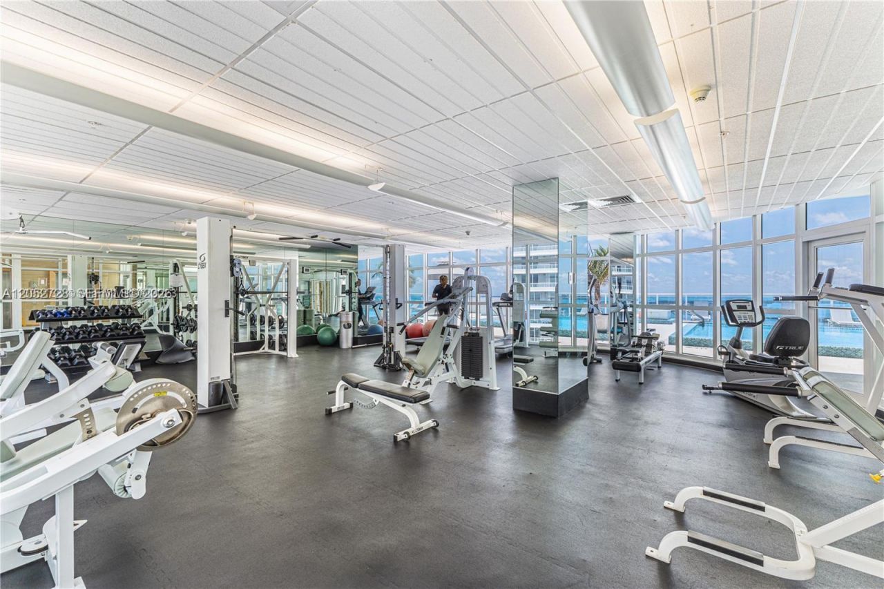 218 SE 14th St , Unit 1004, Miami, FL 33131 Photo