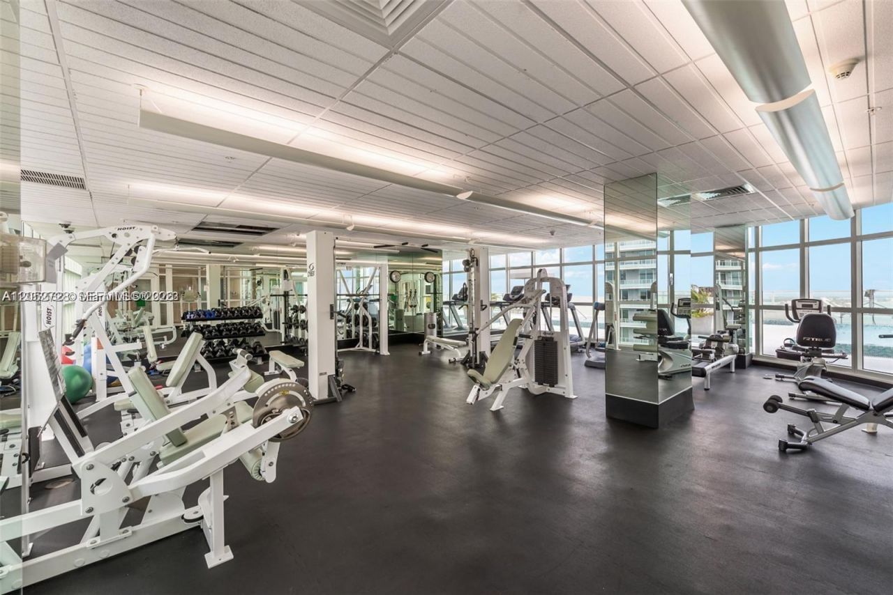 218 SE 14th St , Unit 1004, Miami, FL 33131 Photo