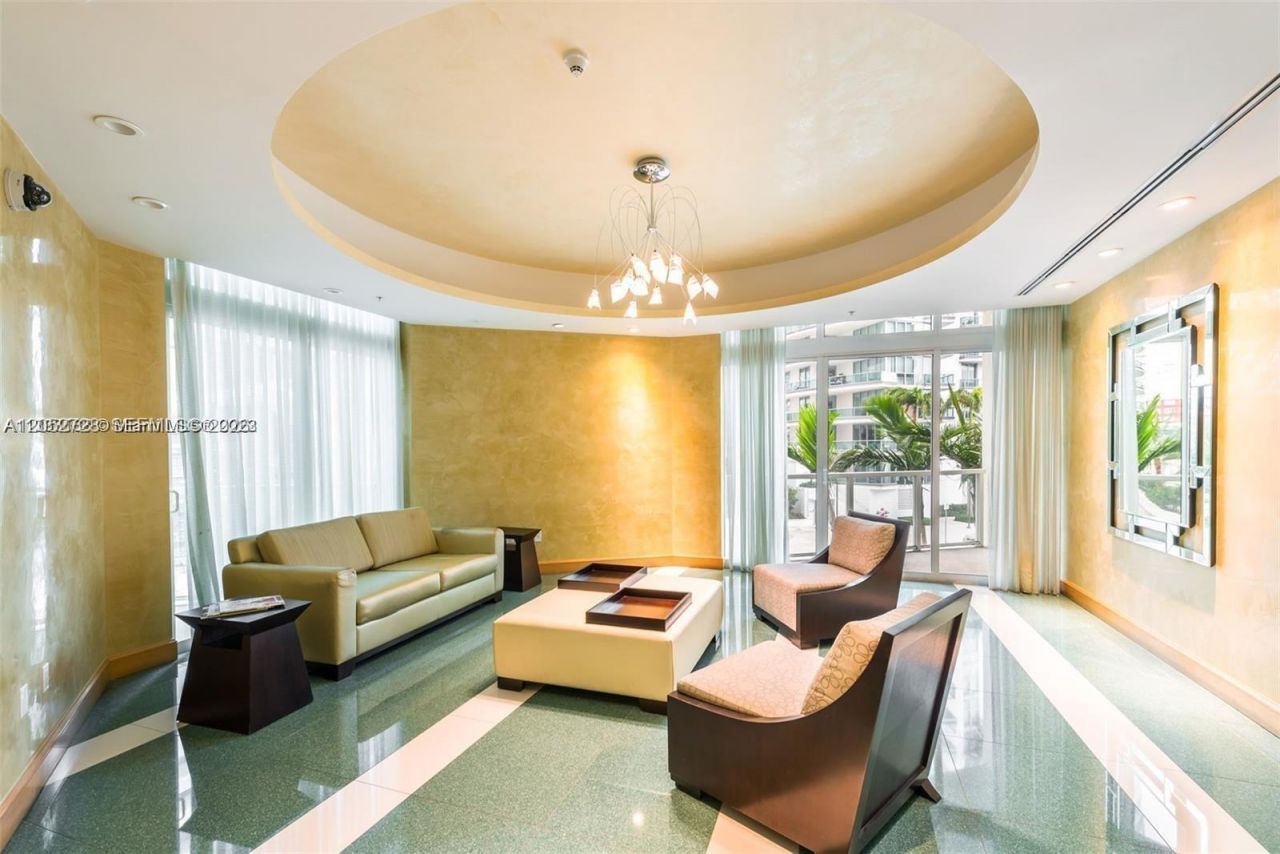 218 SE 14th St , Unit 1004, Miami, FL 33131 Photo