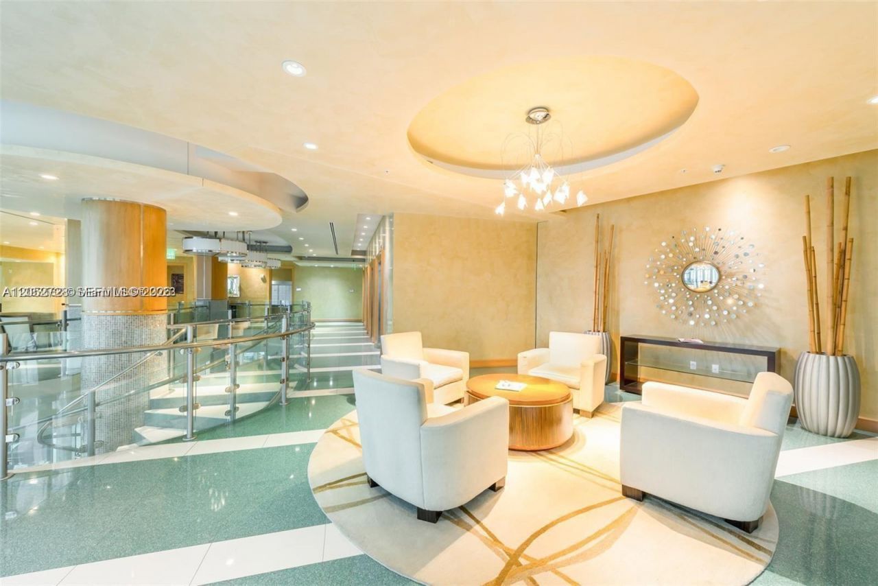 218 SE 14th St , Unit 1004, Miami, FL 33131 Photo