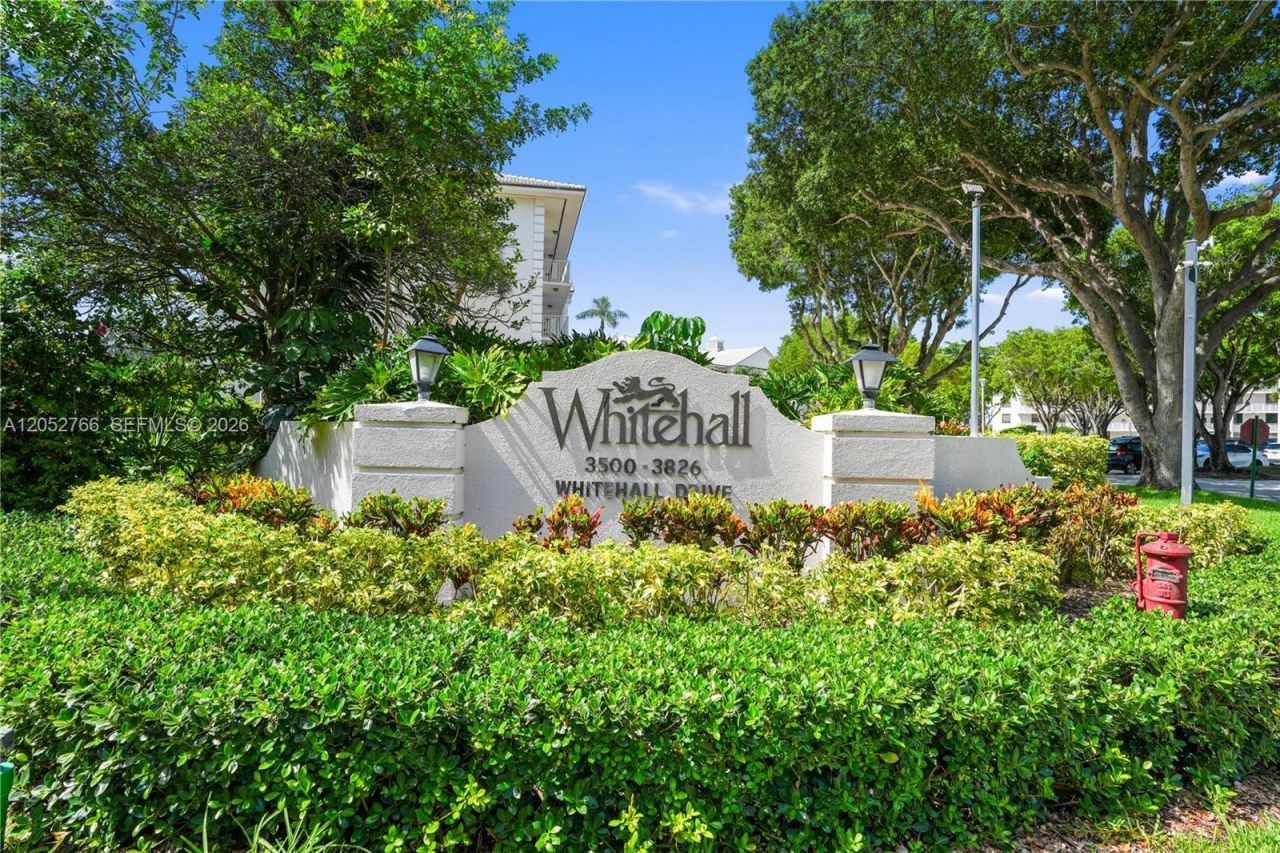 3516 Whitehall Dr, Unit 301, West Palm Beach, FL 33401 Photo