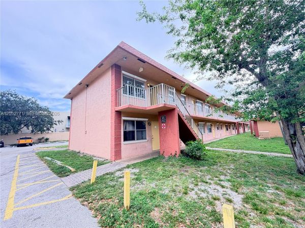 101 NE 41st St , Unit B35, Oakland Park, FL 33334