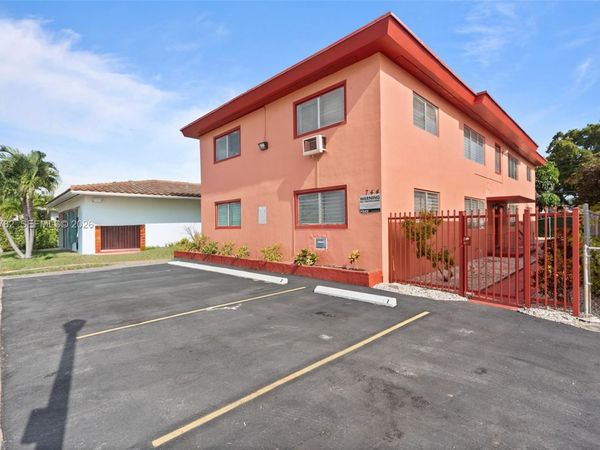 744 85th St , Miami Beach, FL 33141