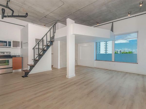 10 SW South River Dr , Unit 607, Miami, FL 33130