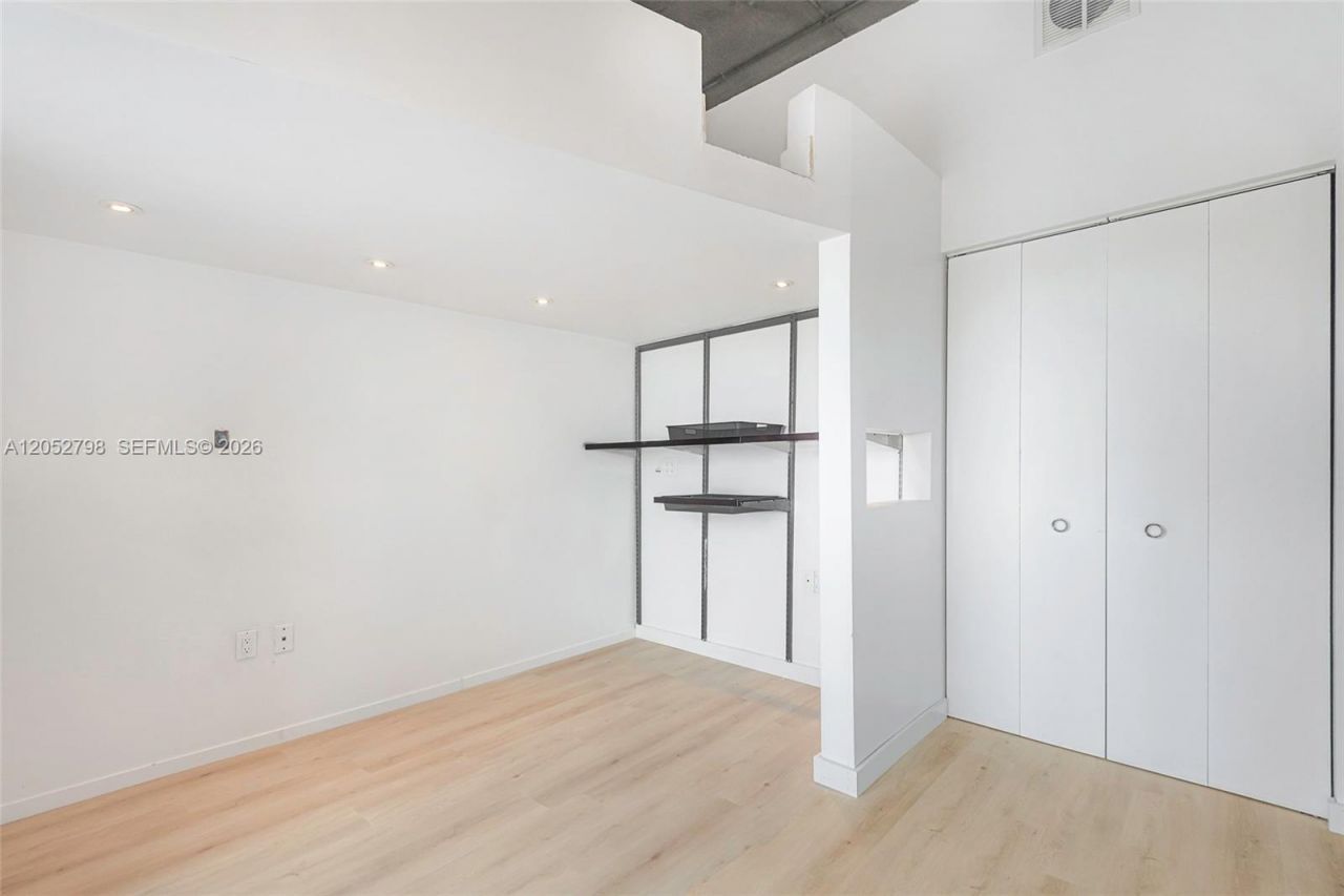 10 SW South River Dr , Unit 607, Miami, FL 33130 Photo