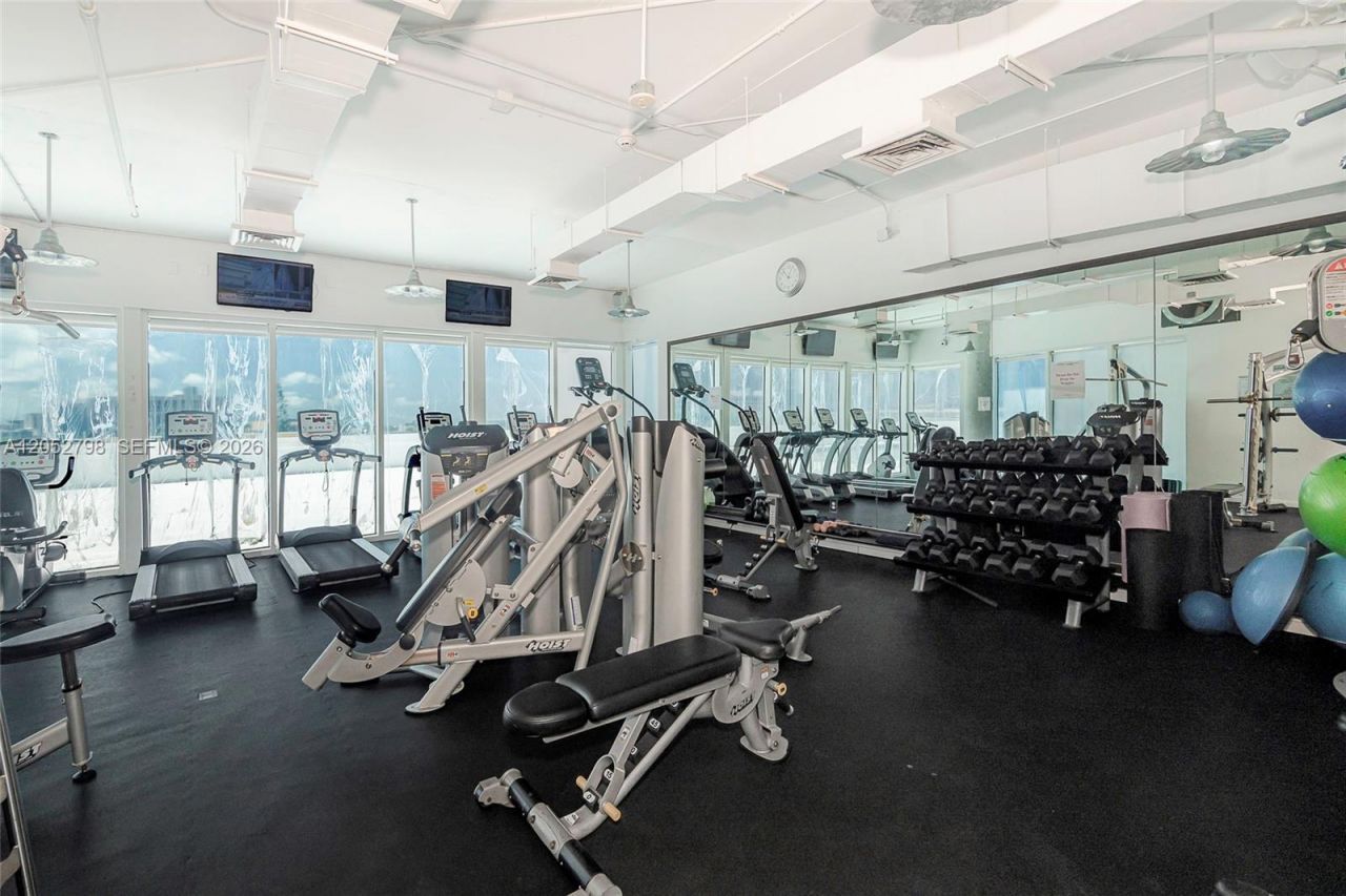 10 SW South River Dr , Unit 607, Miami, FL 33130 Photo