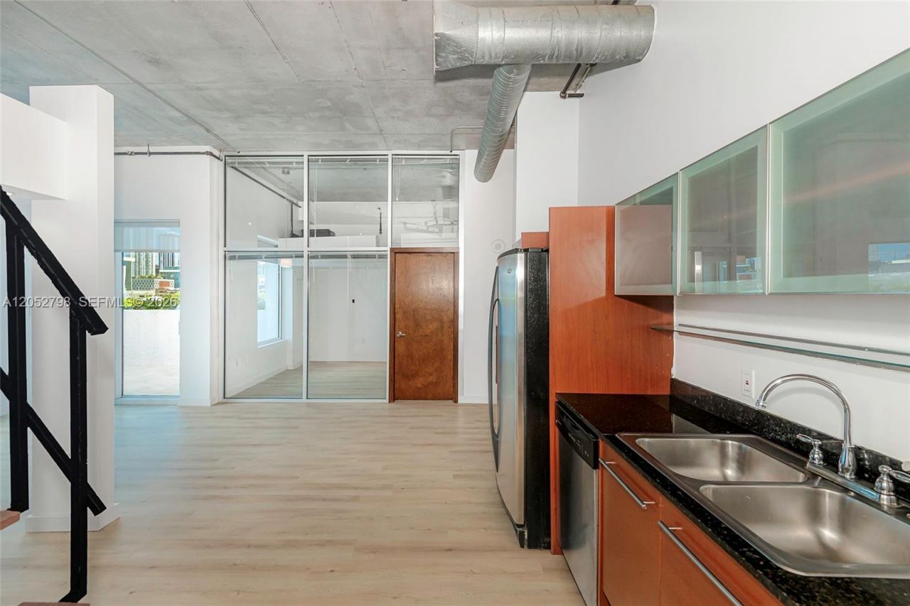 10 SW South River Dr , Unit 607, Miami, FL 33130 Photo