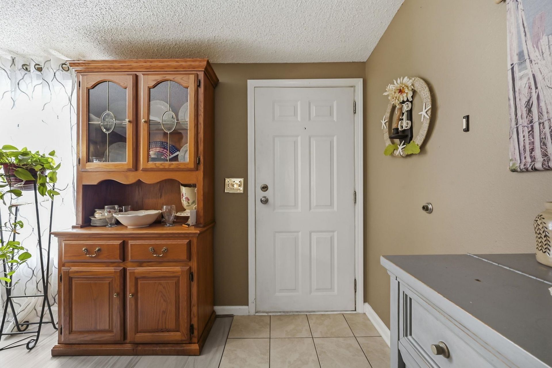 852 Old Magnolia Dr.  Photo 4
