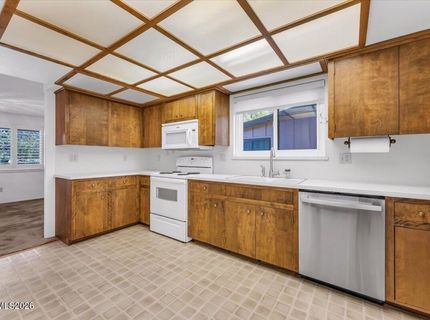 176 Lake Glen Dr Drive, Carson City, NV 89703 Photo