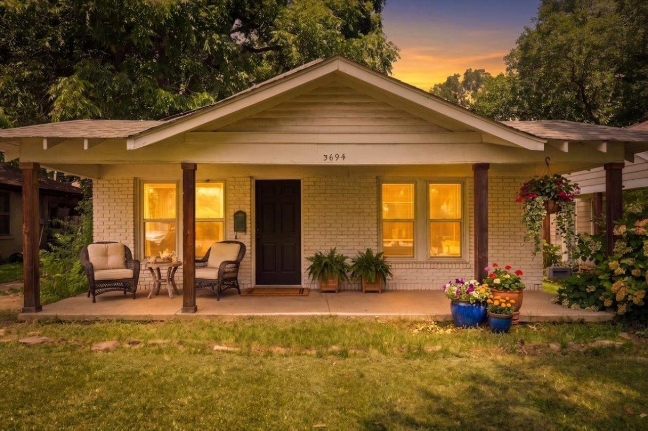3694 DOUGLASS AVE Memphis, TN 38111