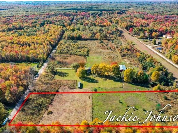 Taft Street, Fruitport, MI 49415