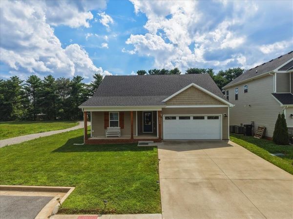 2042 Twilight Avenue , Bowling Green, KY 42104