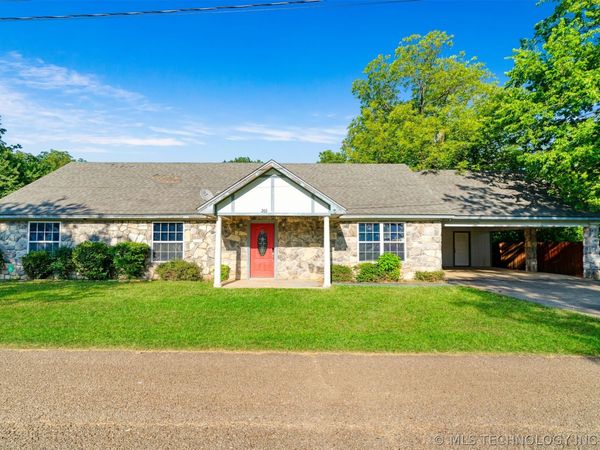 201 S 10th , Hugo, OK 74743