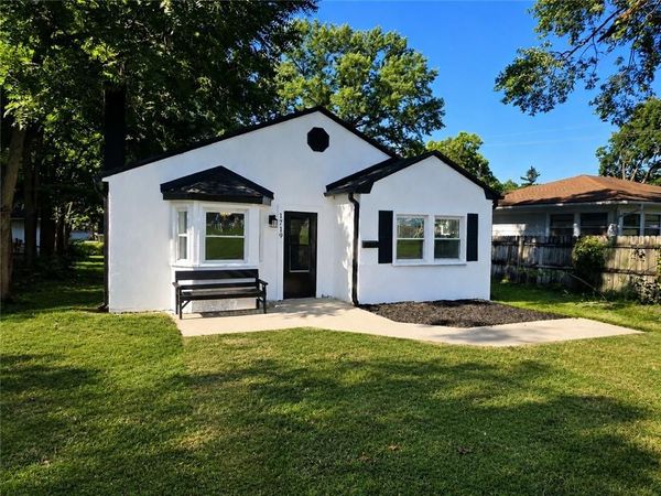 1719 W 3rd Street, Sedalia, MO 65301