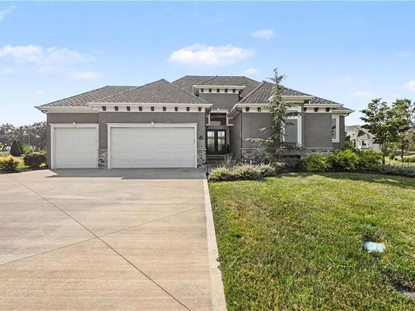 10008 N Revere Court, Kansas City, MO 64154
