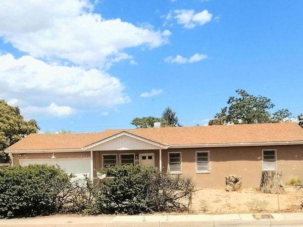 844 Hidalgo Circle NW, Albuquerque, NM 87105