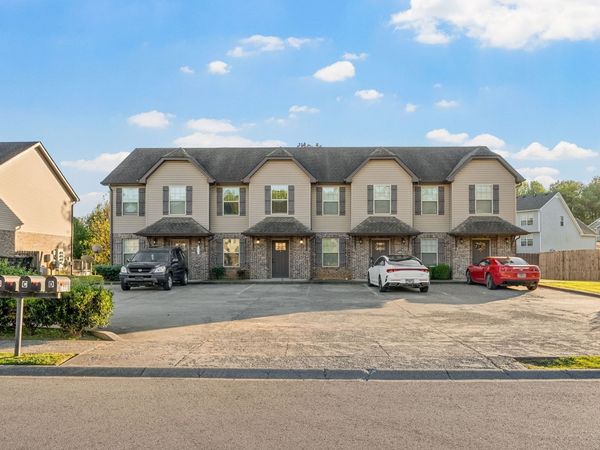 1772 Springwater Drive , Unit B, Clarksville, TN 37042