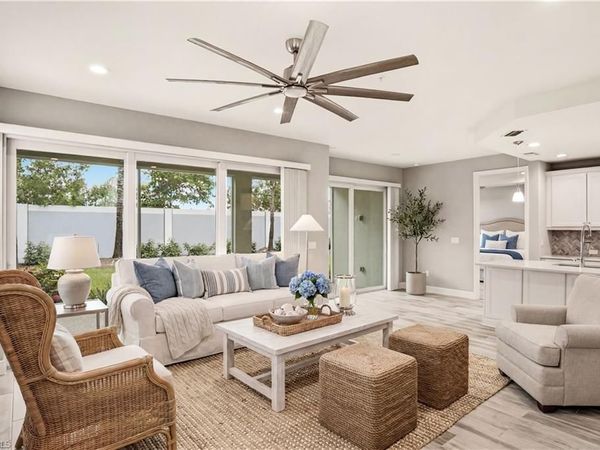2664 Seychelles CIR , Unit 2401, NAPLES, FL 34112