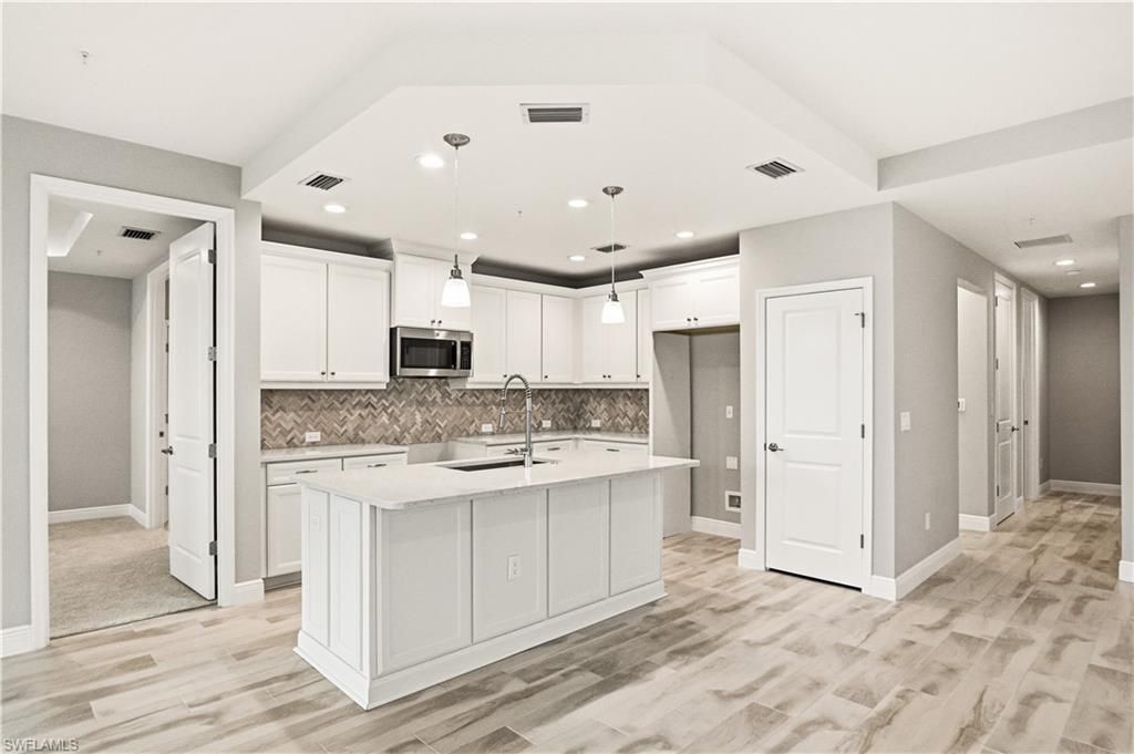 2664 Seychelles Cir, Unit 2401, Naples, FL 34112 Photo