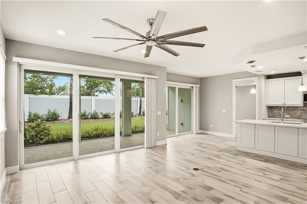 2664 Seychelles Cir, Unit 2401, Naples, FL 34112 Photo