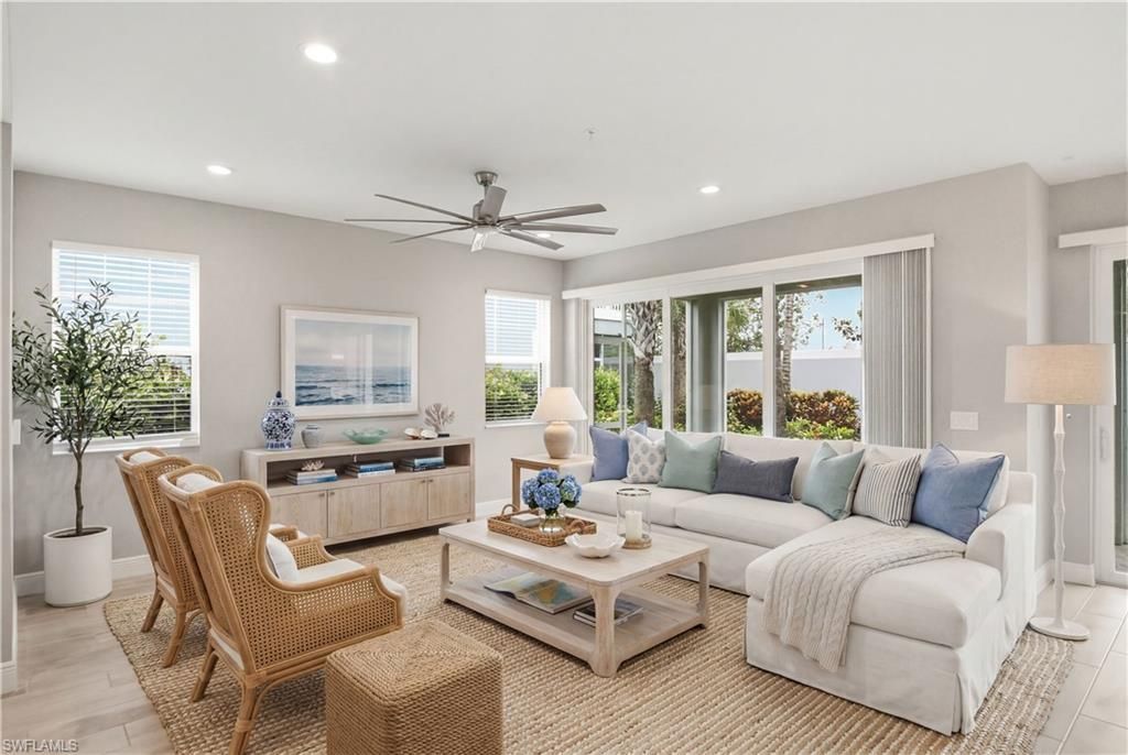 2664 Seychelles Cir, Unit 2401, Naples, FL 34112 Photo