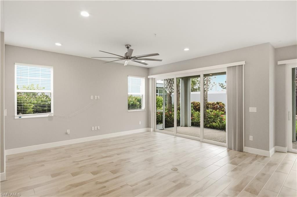 2664 Seychelles Cir, Unit 2401, Naples, FL 34112 Photo